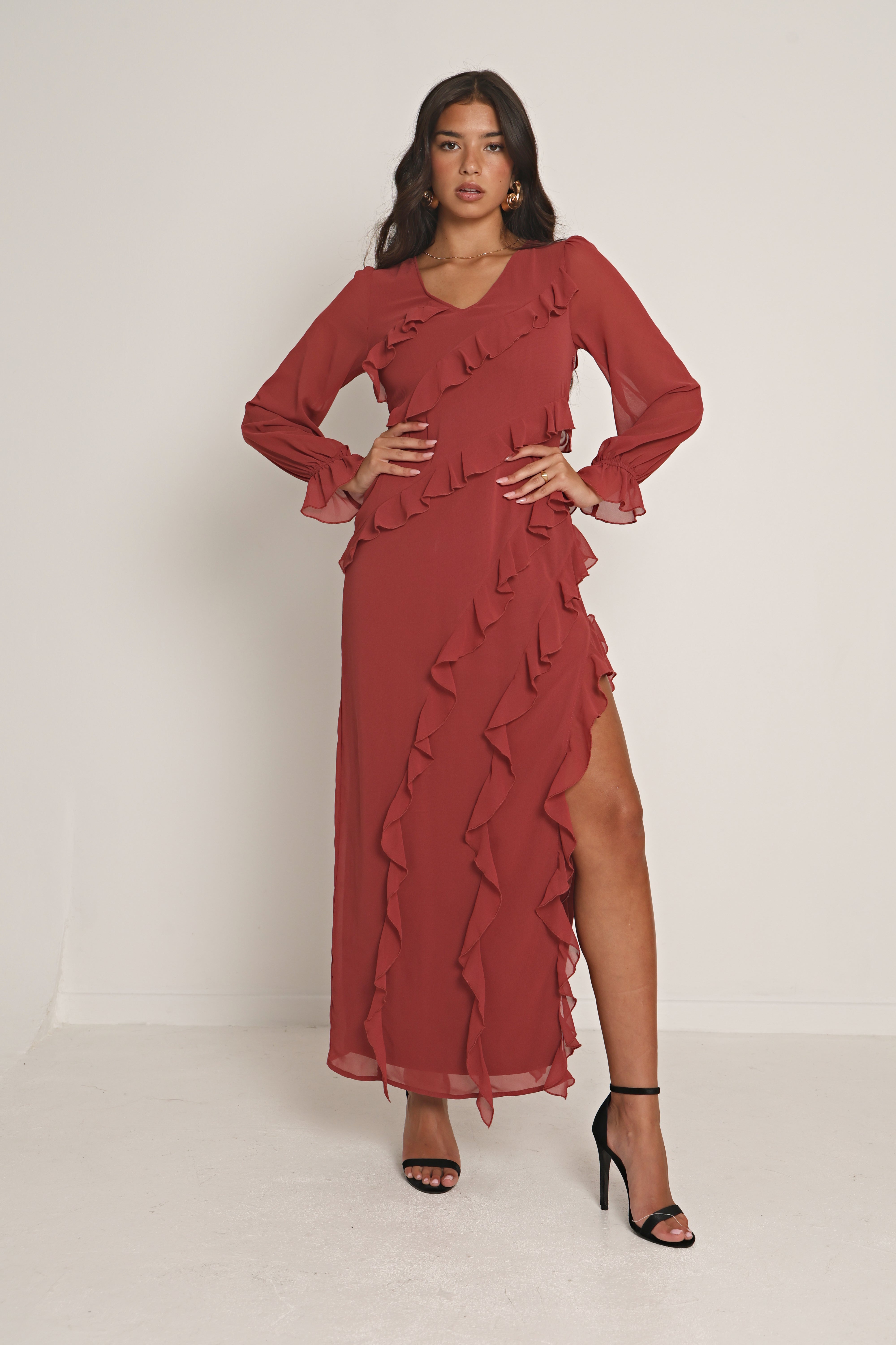 RUFFLE FLARE SLEEVE MAXI DRESS RUFFLE FLARE SLEEVE MAXI DRESS