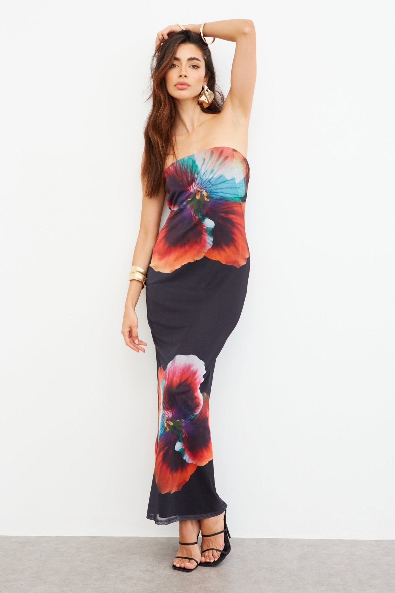 BOLD FLORAL BANDEAU MAXI DRESS BOLD FLORAL BANDEAU MAXI DRESS
