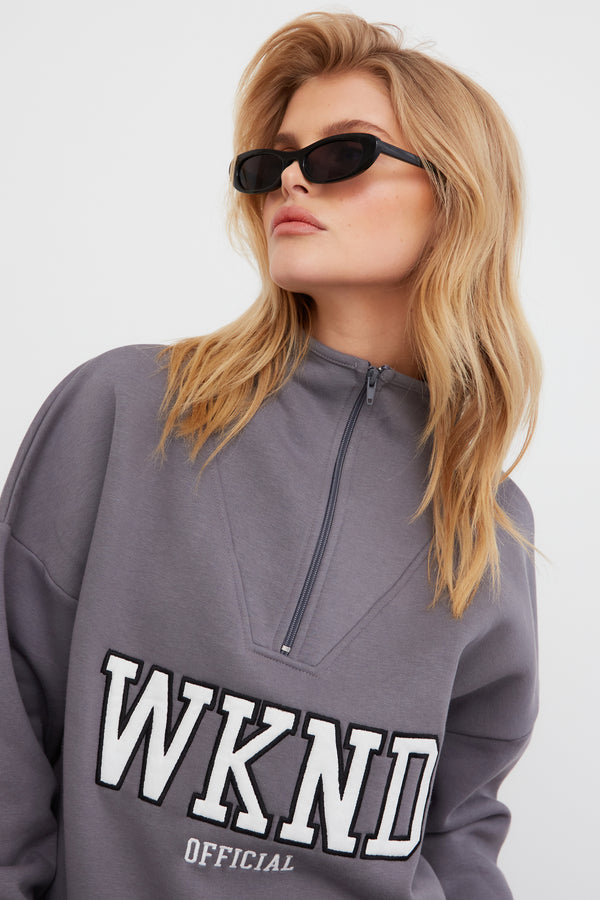 WKND HALF ZIP SWEAT