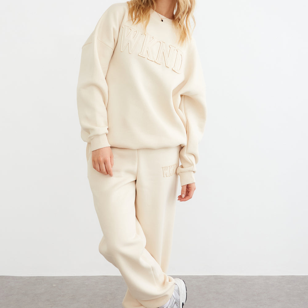 WKND APPLIQUE OVERSIZED JOGGER