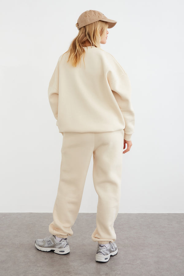 WKND APPLIQUE OVERSIZED SWEAT