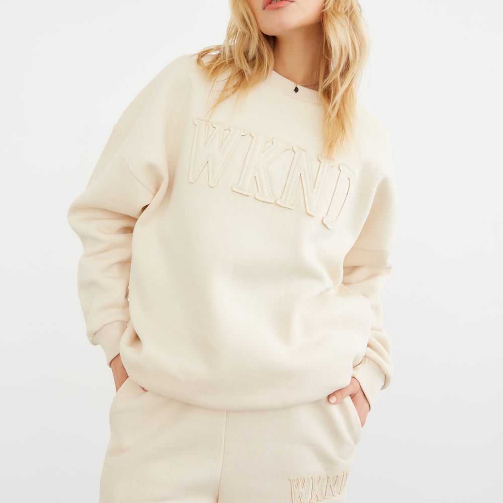 
                  
                    WKND APPLIQUE OVERSIZED SWEAT
                  
                