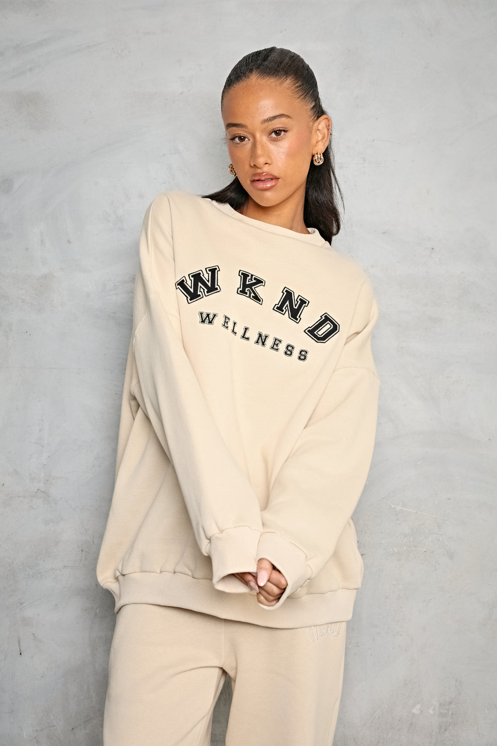 WKND WELLNESS CLASSIC OVERSIZED SWEAT