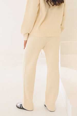 WKND CLUB KNITTED WIDE LEG JOGGER IN STONE
