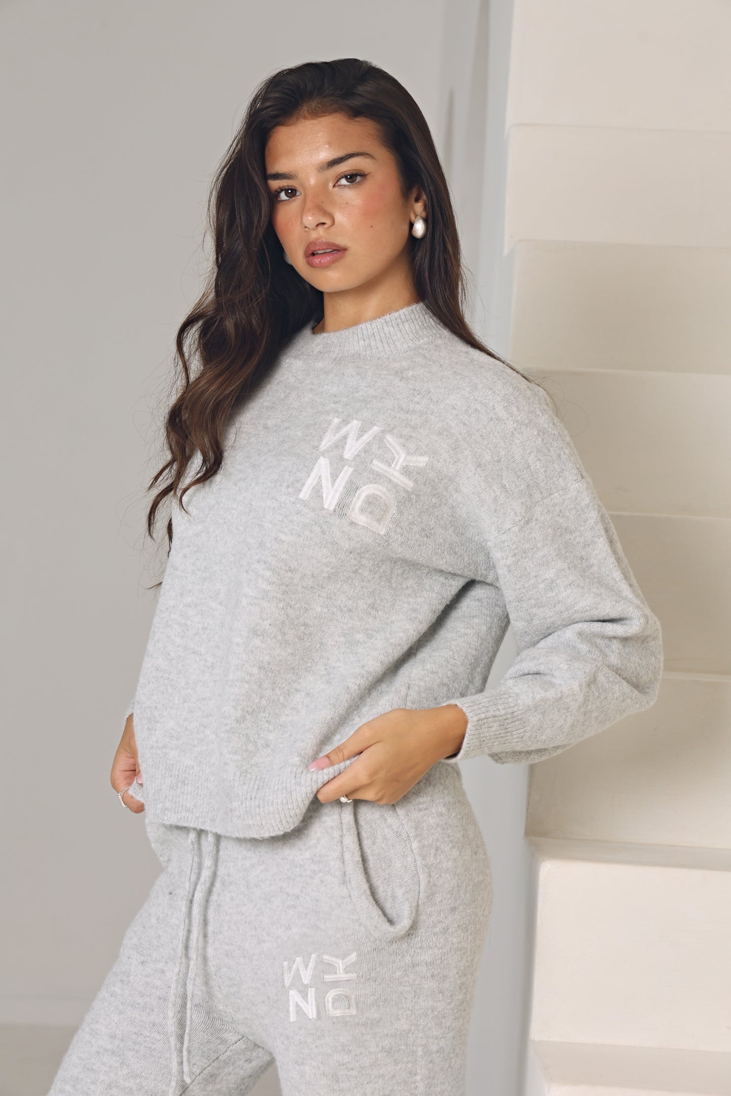 WKND KNITTED JUMPER IN GREY