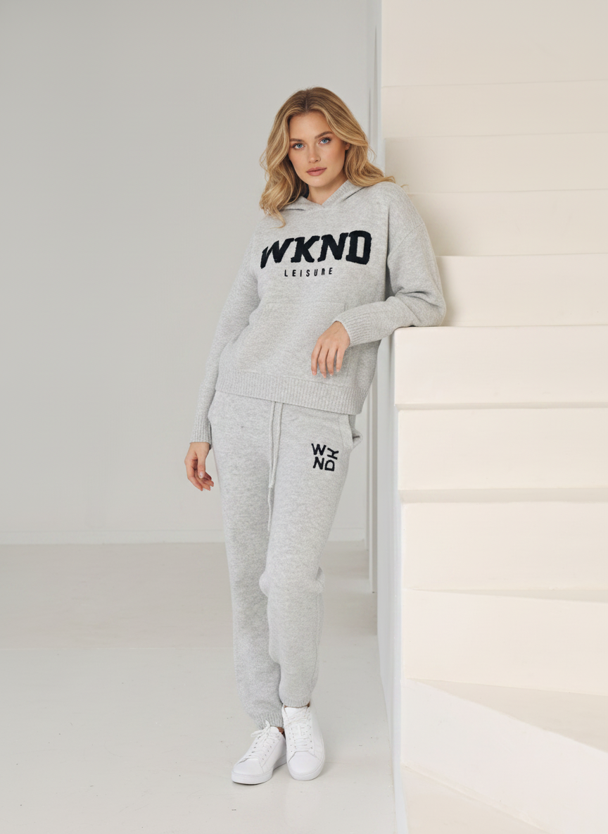 WKND KNITTED HOODIE