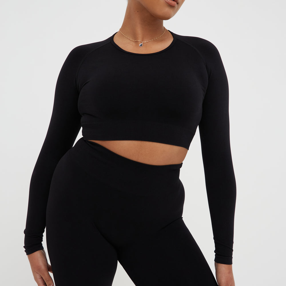 
                      
                        WKND SCULPT SEAMLESS CROP TOP
                      
                    