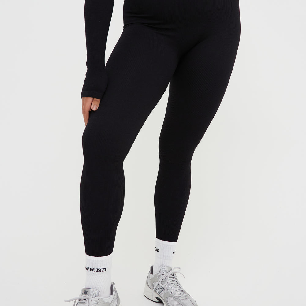 
                      
                        SEAMLESS RIB HIGH WAIST LEGGINGS
                      
                    