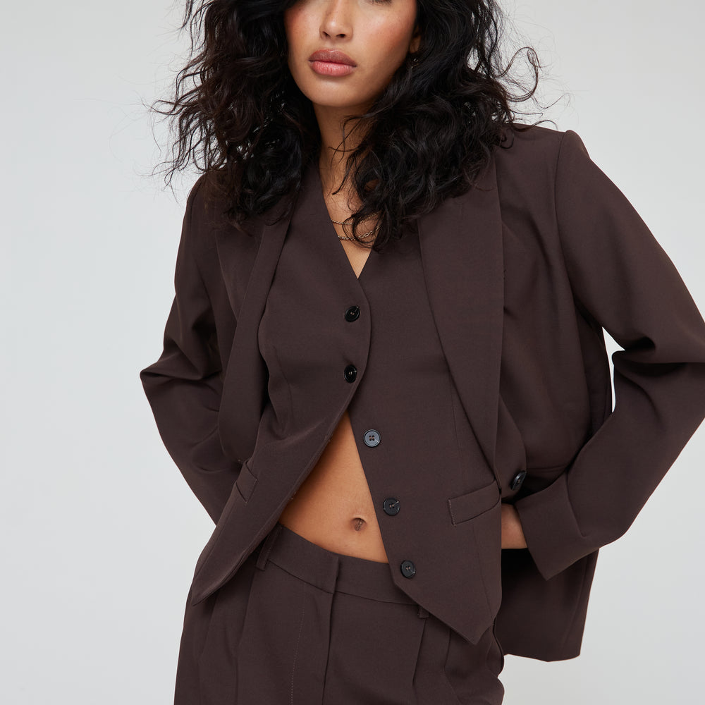 
                      
                        TAILORED OVERSIZED BLAZER
                      
                    