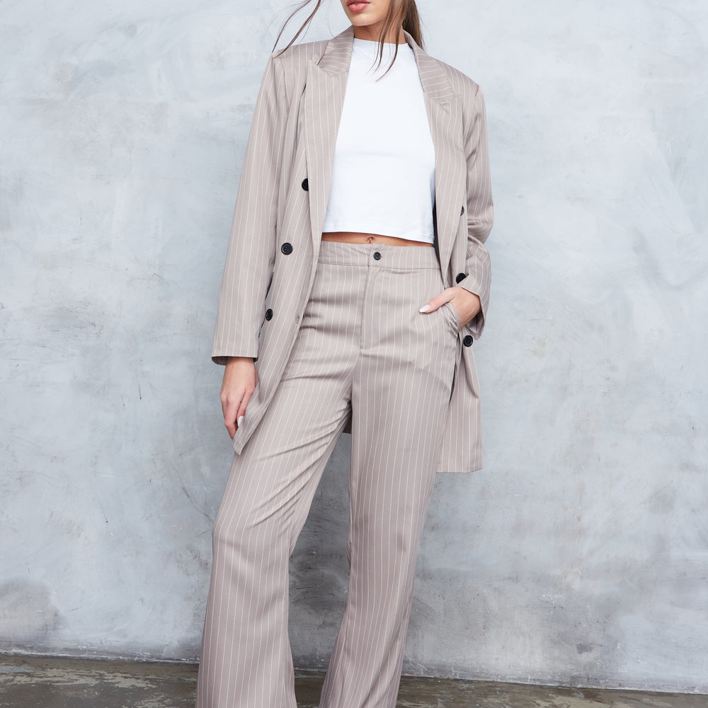 
                      
                        TAILORED PINSTRIPE OVERSIZED BLAZER
                      
                    