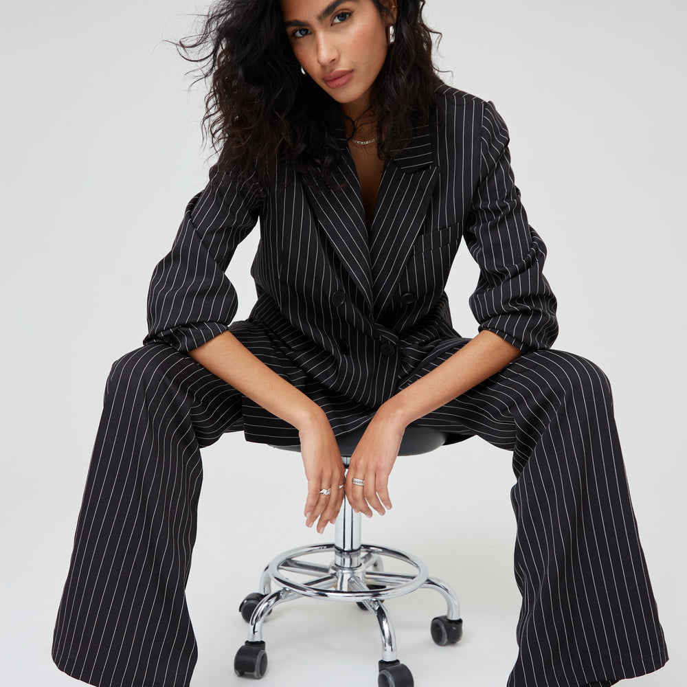 
                      
                        TAILORED PINSTRIPE OVERSIZED BLAZER
                      
                    