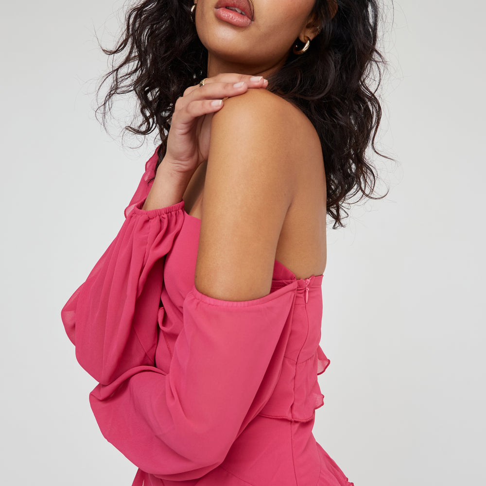 
                      
                        RUFFLE LONG SLEEVE MAXI DRESS
                      
                    