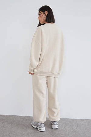 WKND STUDIO OVERSIZED SWEAT