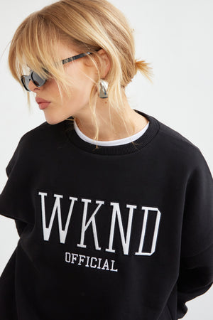 WKND EMBROIDERED OVERSIZED SWEAT