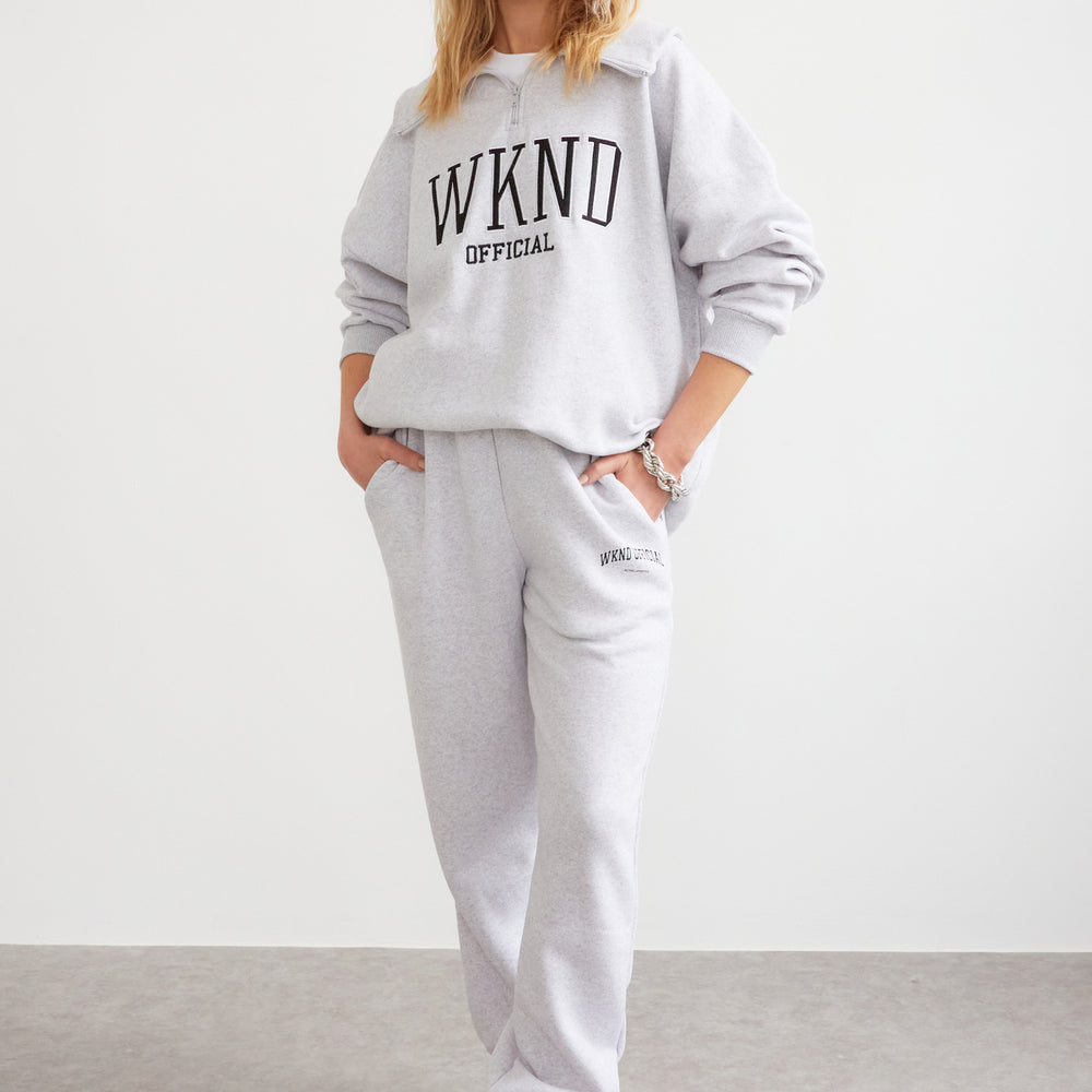 
                      
                        WKND EMBROIDERED OVERSIZED ZIP SWEAT
                      
                    