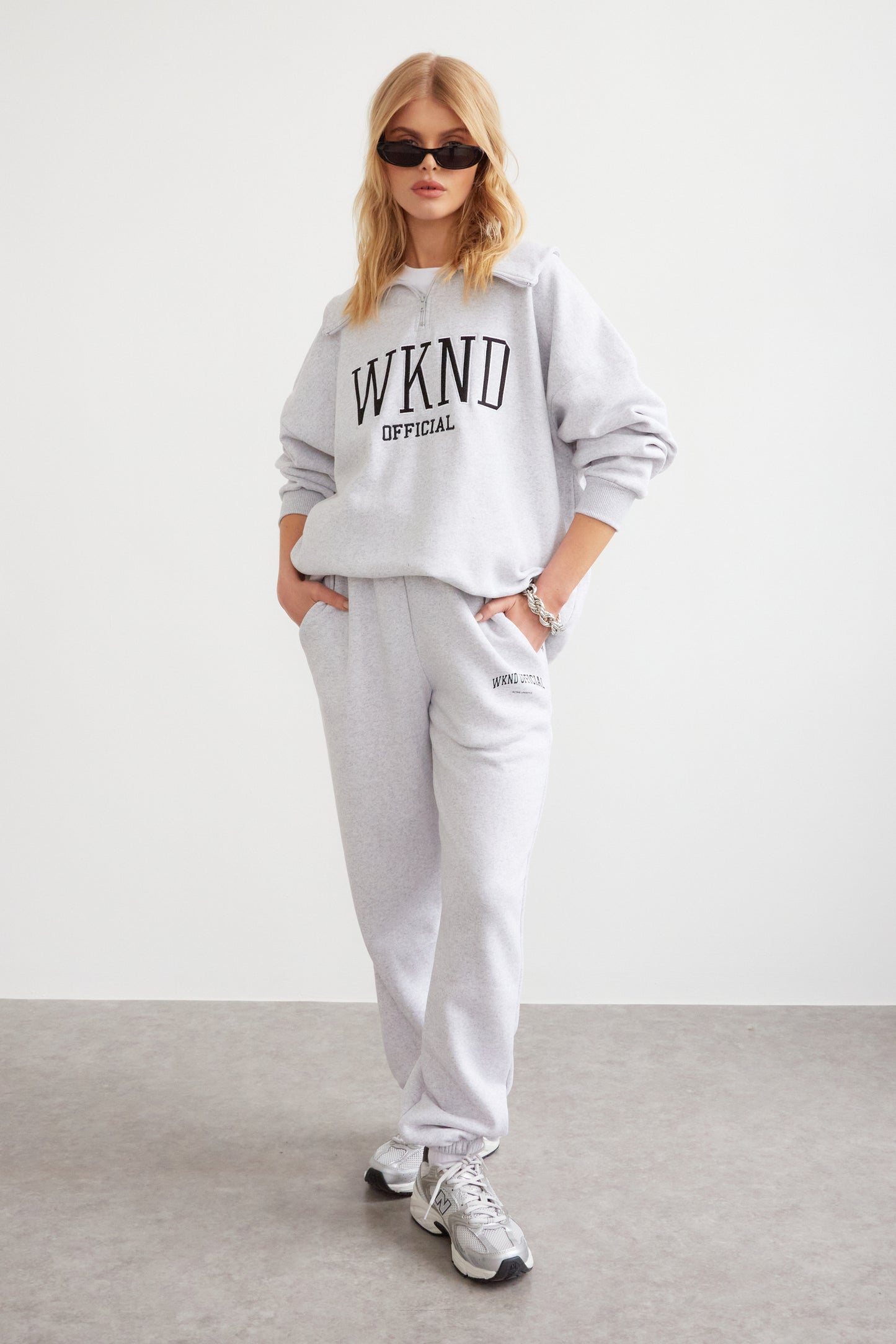 WKND EMBROIDERED OVERSIZED ZIP SWEAT