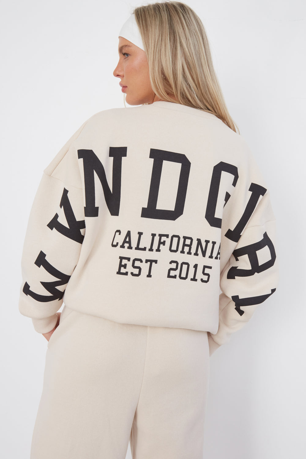 WKND GIRL VARSITY OVERSIZED SWEAT