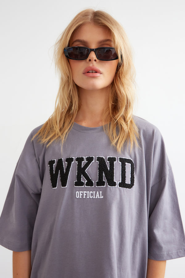 WKND OFFICIAL T-SHIRT & SHORT SET