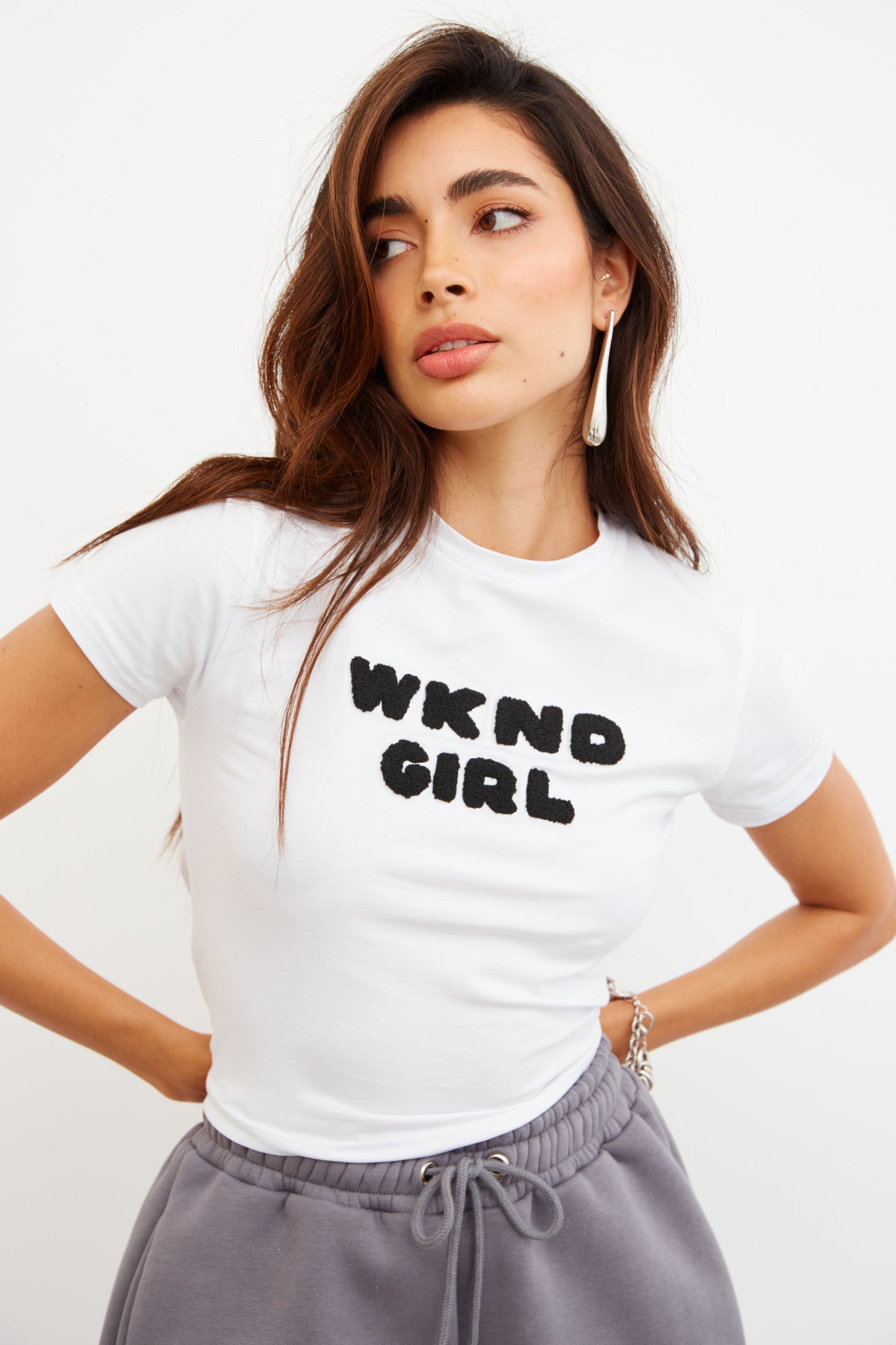 WKND GIRL FITTED TEE