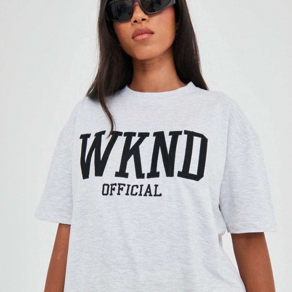 WKND EMBROIDERED CONTRAST T-SHIRT