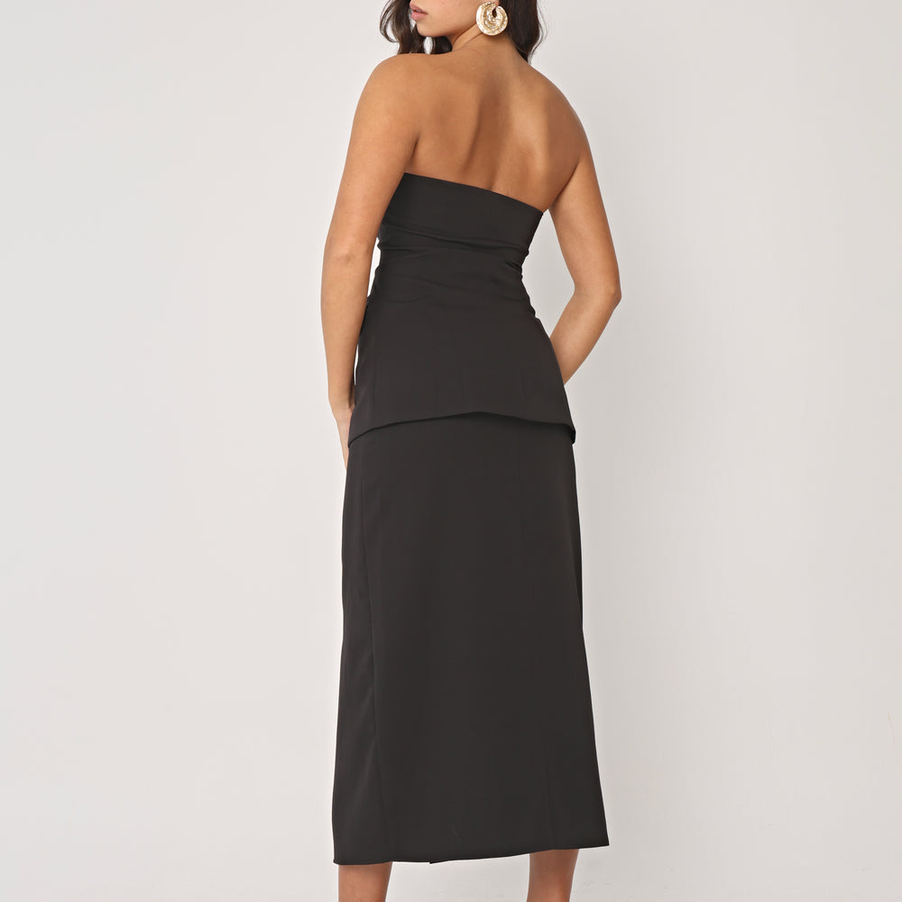 
                  
                    TAILORED POCKET DETAIL PENCIL SKIRT
                  
                