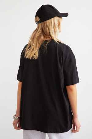 WKND EMBROIDERED OVERSIZE CONTRAST T-SHIRT