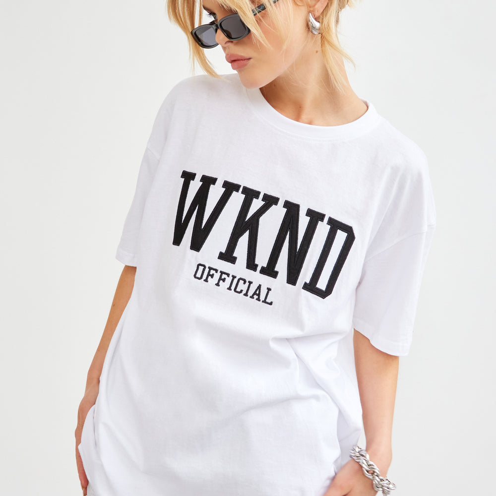 
                      
                        WKND EMBROIDERED CONTRAST T-SHIRT
                      
                    