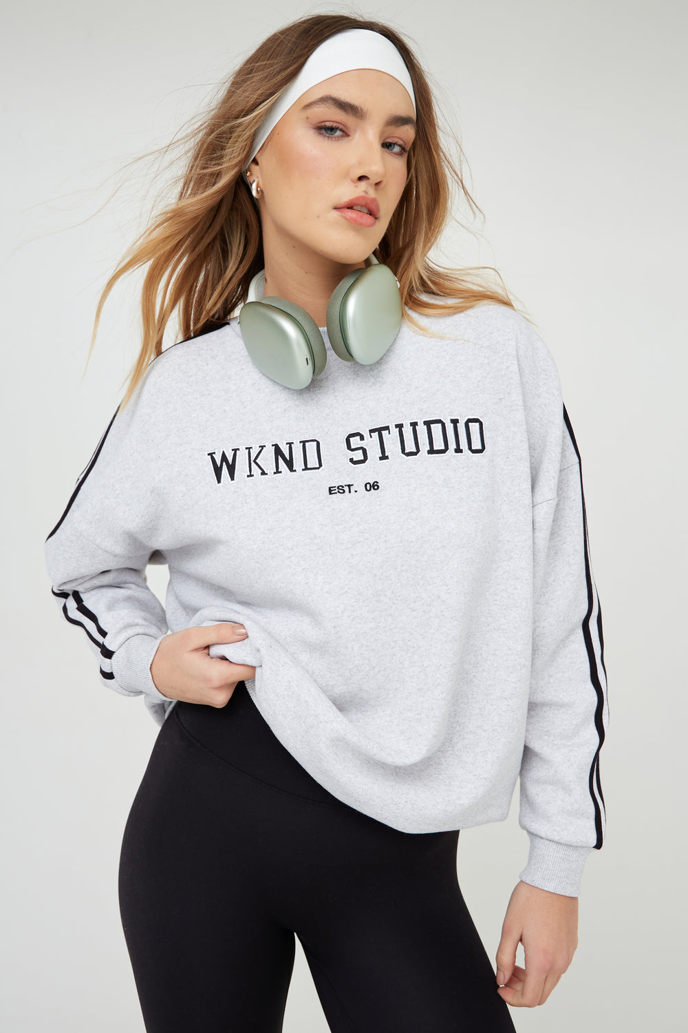 WKND STUDIO CONTRACT STRIPE SWEAT