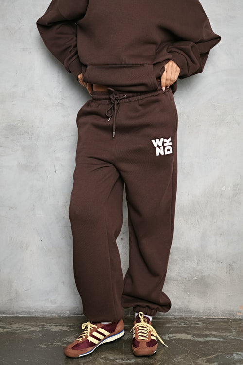 WKND EMBROIDERED OVERSIZED JOGGER