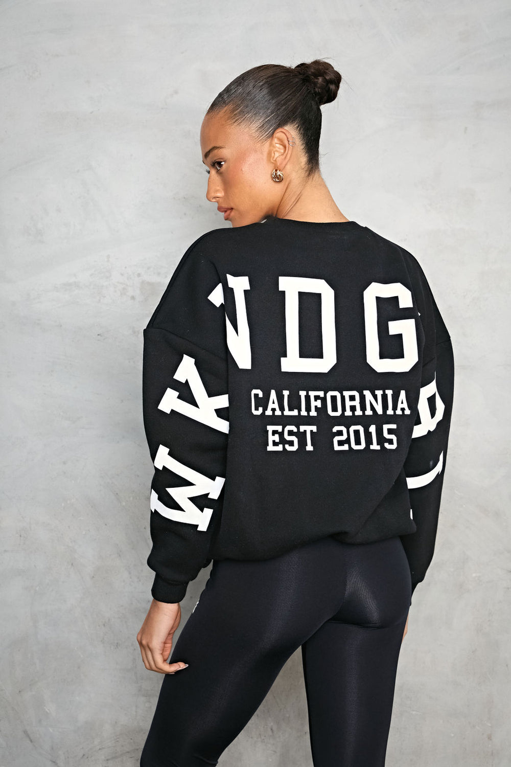 WKND GIRL VARSITY OVERSIZED SWEAT