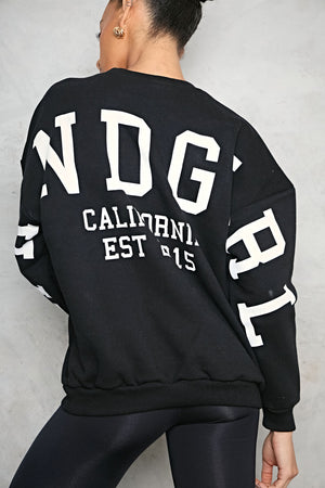 WKND GIRL VARSITY OVERSIZED SWEAT